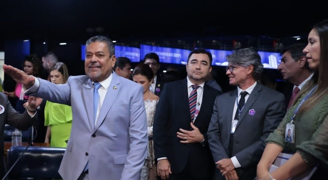 Hiran Gonçalves é empossado senador por Roraima para os próximos oito anos